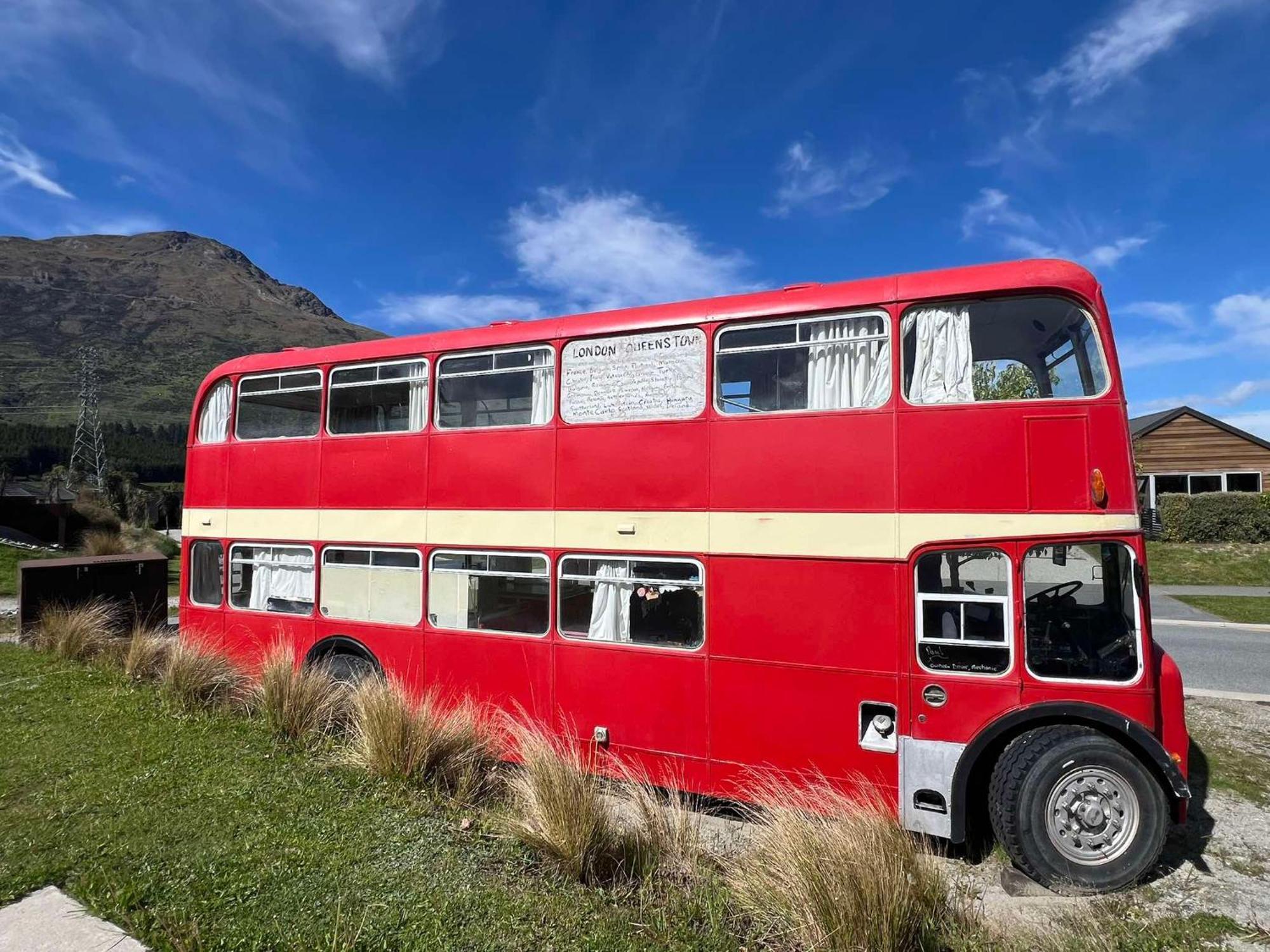 Decker Daze Queenstown Ngoại thất bức ảnh